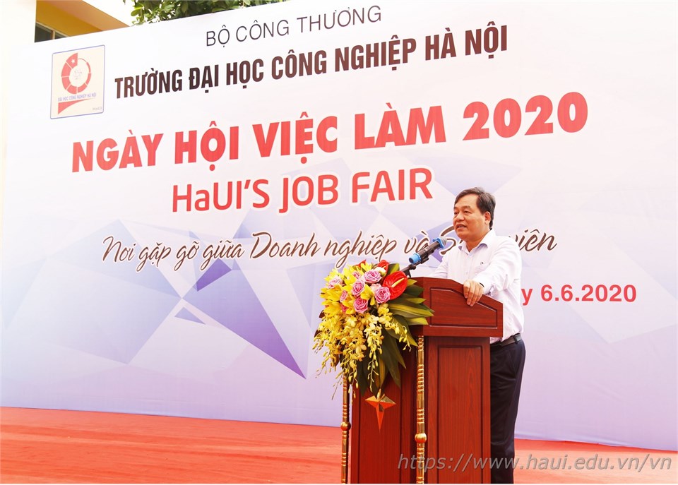 Hơn 2000 cơ hội việc làm cho sinh viên trong Ngày hội việc làm 2020 tại Đại học Công nghiệp Hà Nội