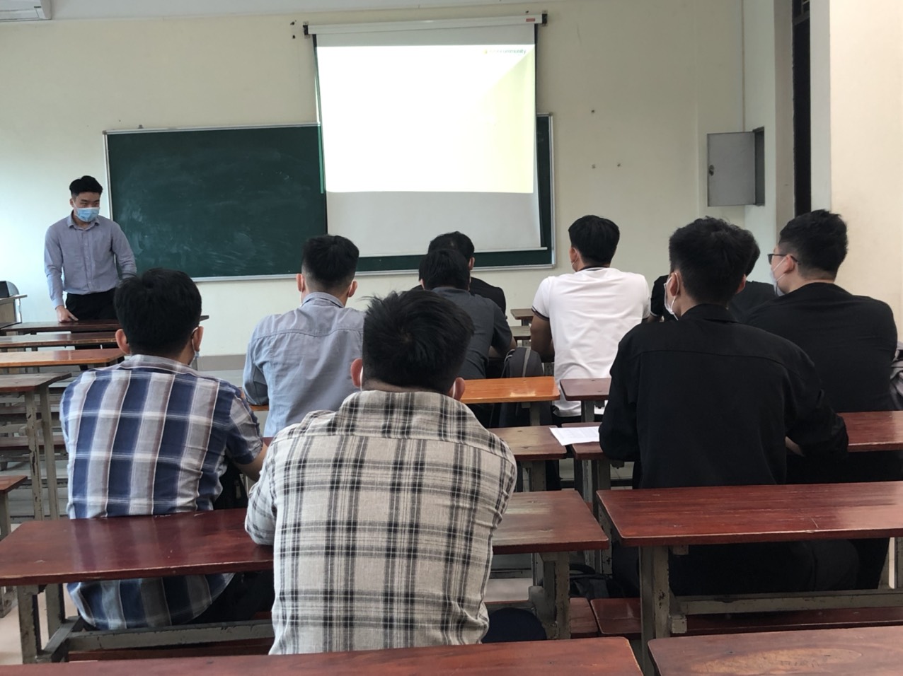Trường Đại học Công nghiệp Hà Nội phối hợp với Công ty Revo Community Nhật Bản tổ chức tuyển chọn sinh viên tham gia lớp kỹ sư tài năng làm việc tại Nhật Bản
