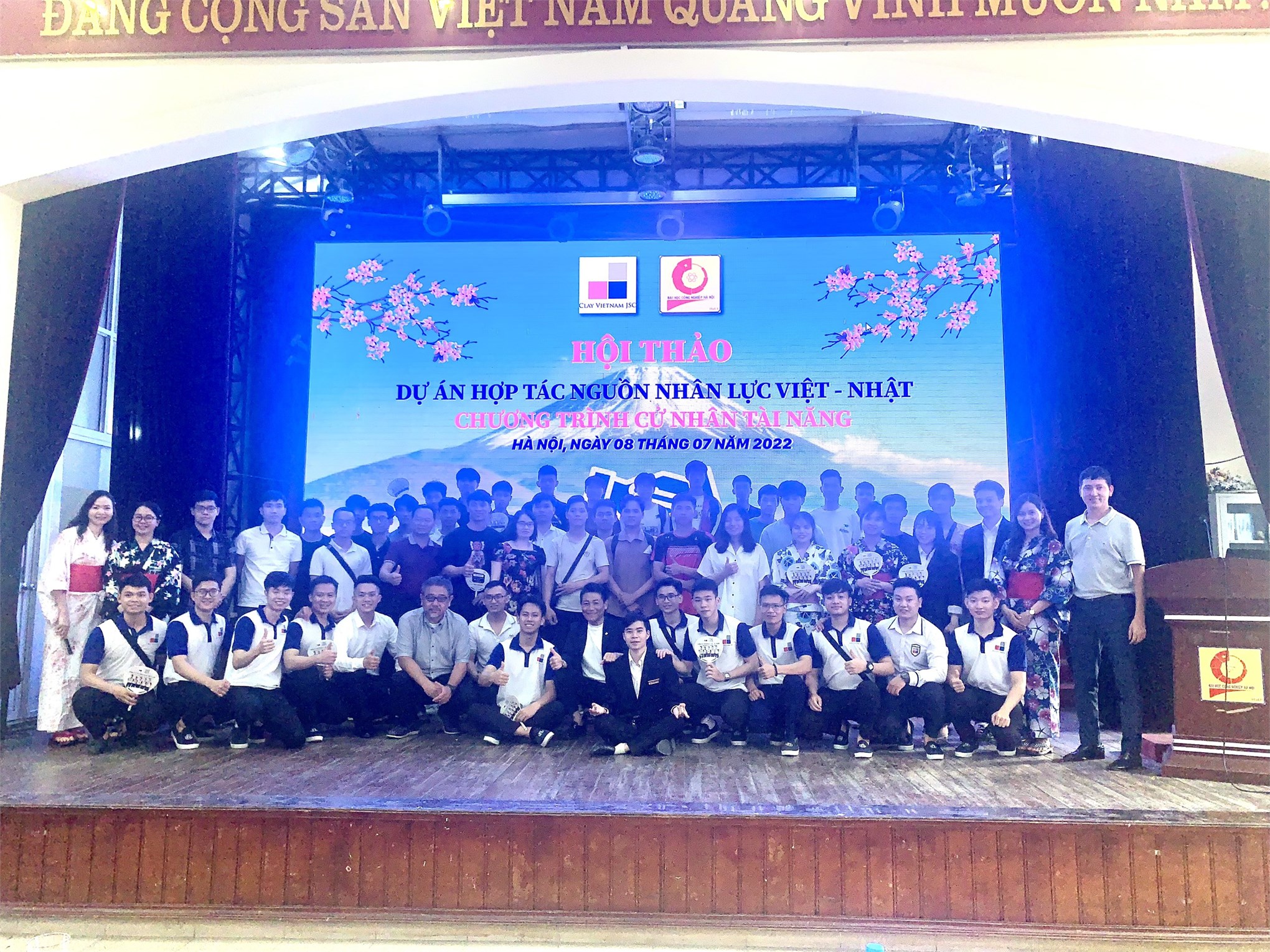 Hội thảo giới thiệu chương trình tuyển sinh lớp cử nhân tài năng làm việc tại Nhật Bản của Công ty Clay Việt Nam
