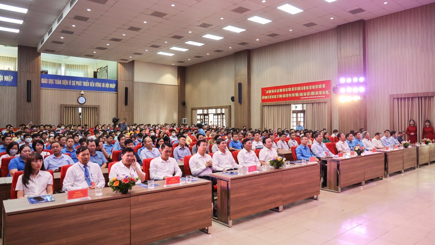 Hội thi thợ giỏi Thành phố Hà Nội lần thứ 2 diễn ra sôi nổi tại Trường Đại học Công nghiệp Hà Nội