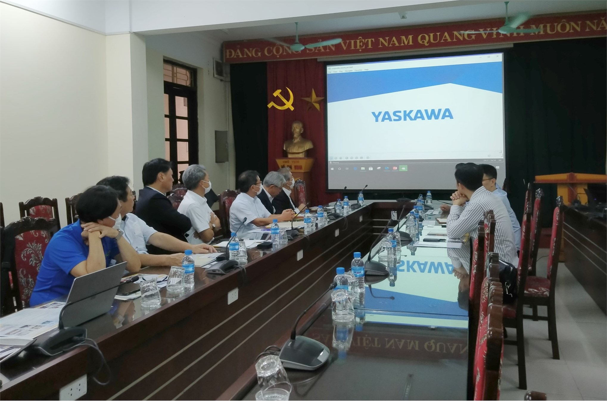 Công ty Yaskawa đến tham quan trường Đại học Công nghiệp Hà Nội