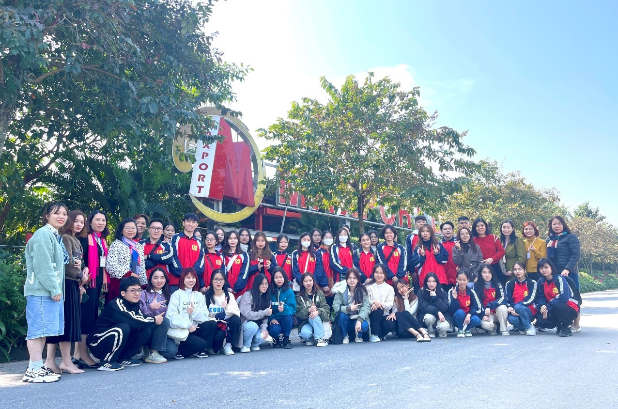 Ấn tượng của sinh viên Nhà trường trong chuyến tham quan Maxport Thái Bình