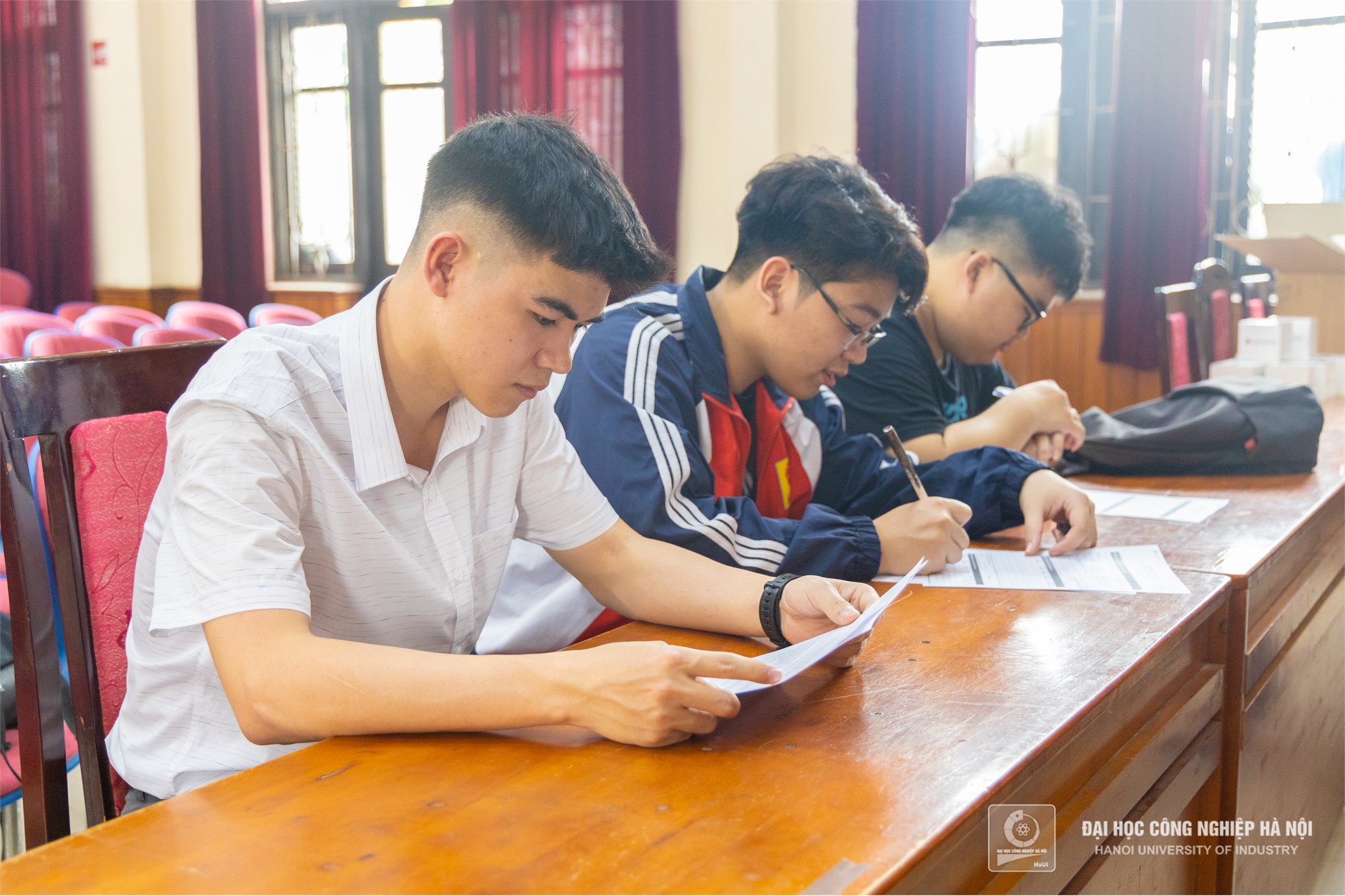 Nhiều cơ hội việc làm cho các bạn sinh viên khối ngành Kỹ thuật trong buổi tuyển dụng trực tiếp của Công ty TNHH LG Innotek Việt Nam Hải Phòng.
