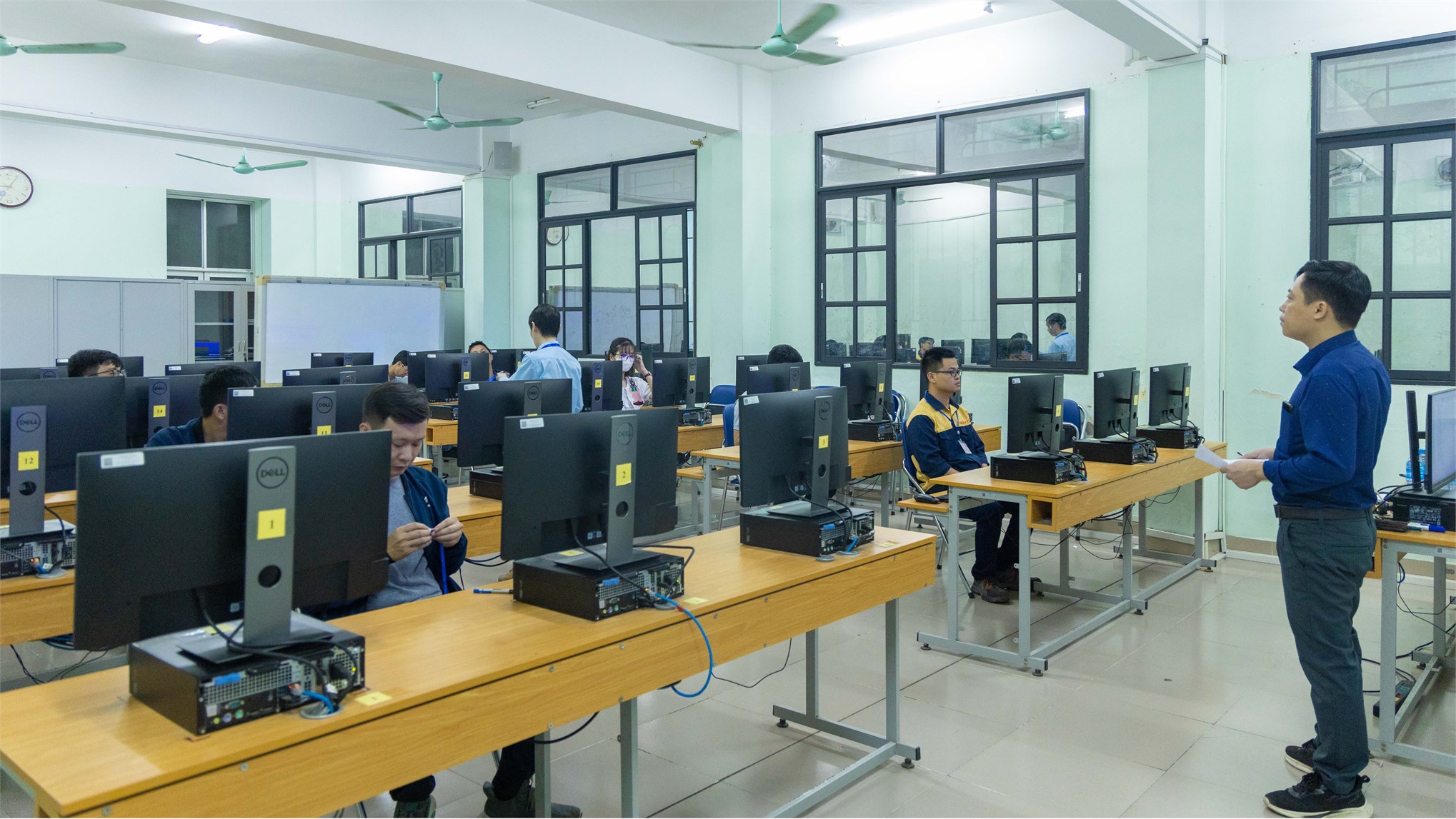 Hội thi thợ giỏi ngành Xây dựng Hà Nội lần thứ III diễn ra thành công tại Đại học Công nghiệp Hà Nội