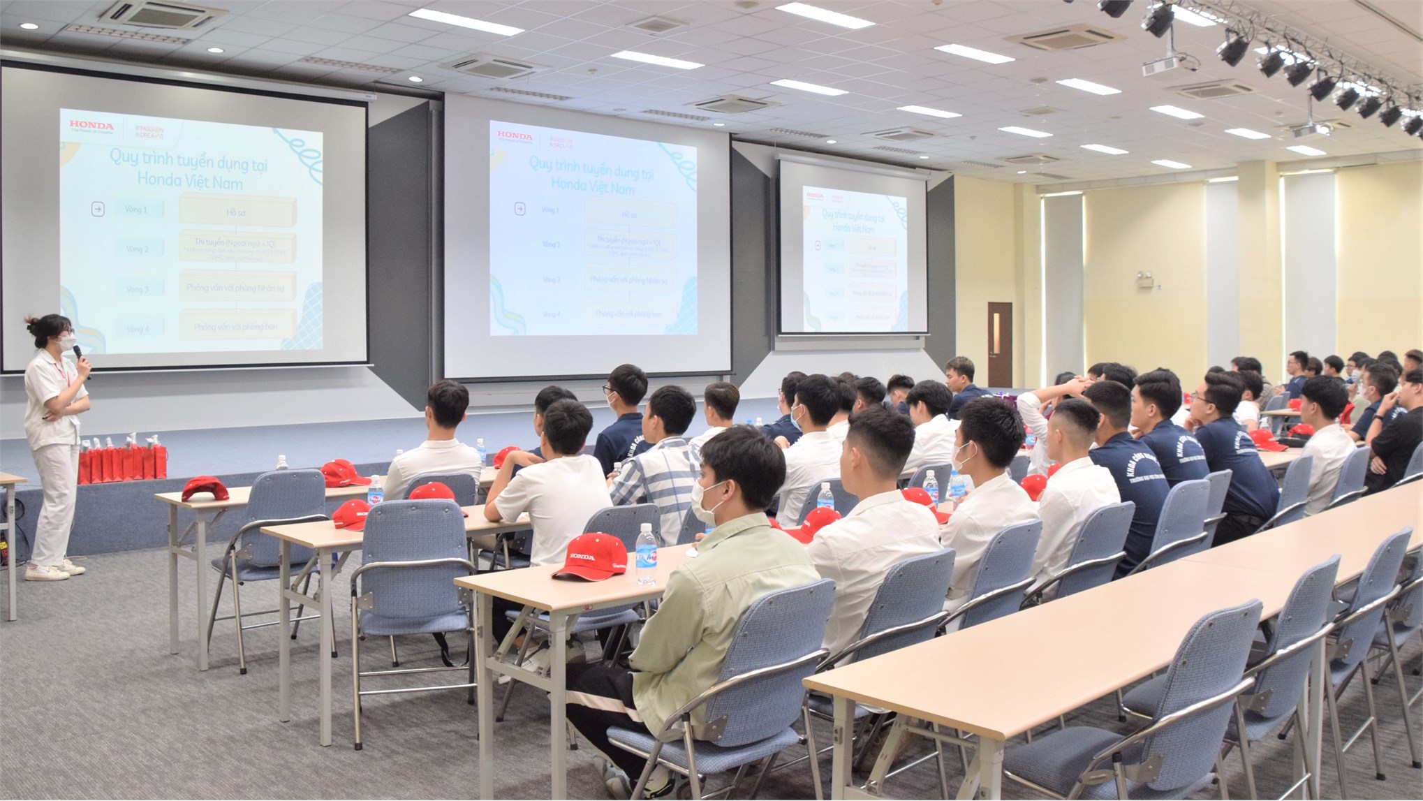 Trải nghiệm của sinh viên trong chuyến tham quan Công ty Honda Việt Nam và Công ty CP Việt Chuẩn