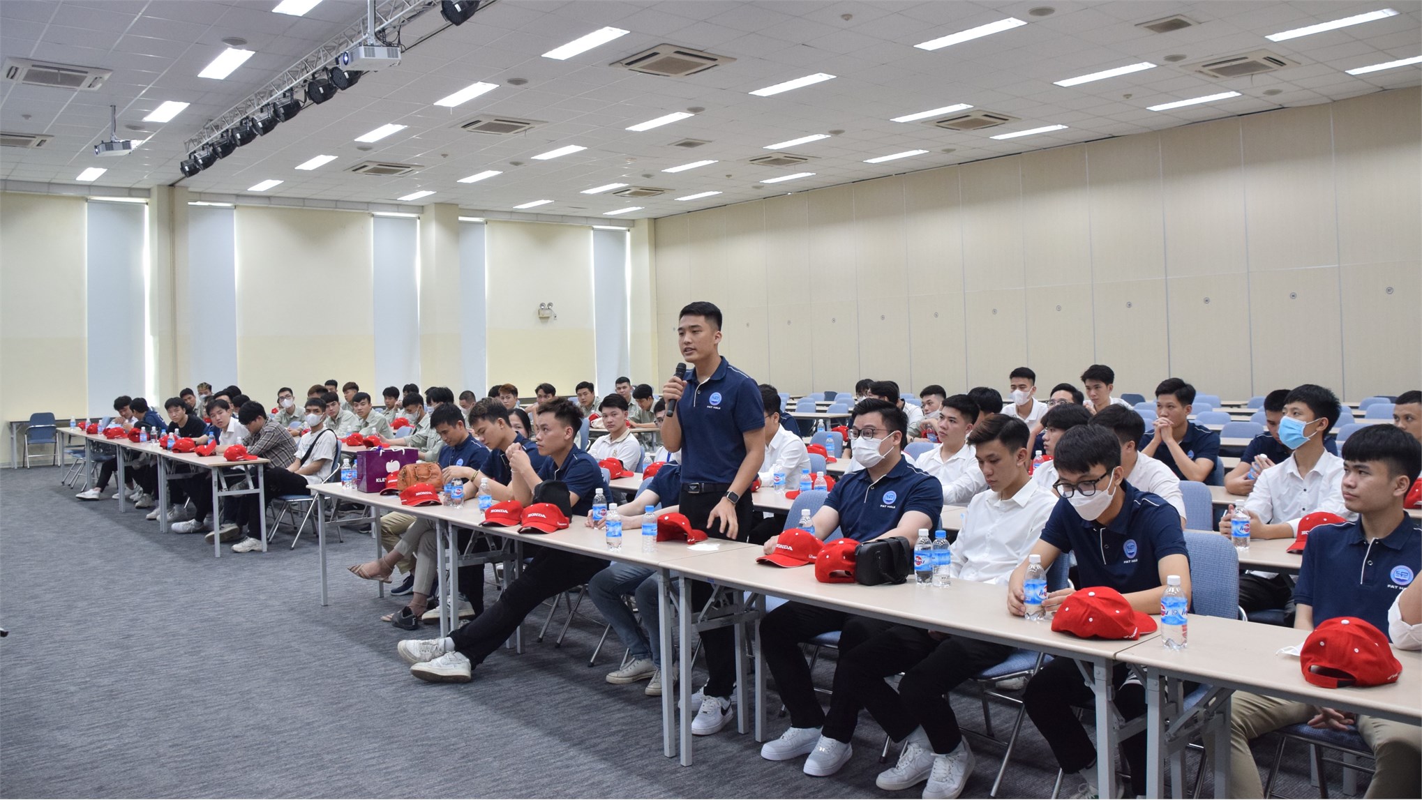 Trải nghiệm của sinh viên trong chuyến tham quan Công ty Honda Việt Nam và Công ty CP Việt Chuẩn