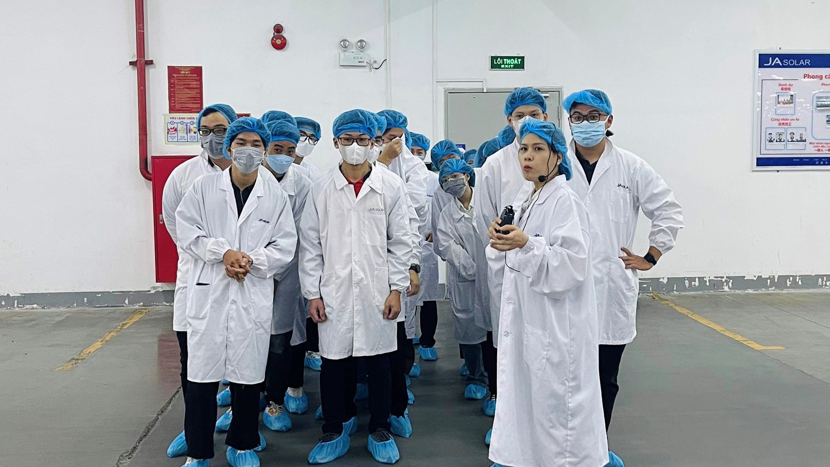 Một ngày trải nghiệm Công ty JA Solar Việt Nam của sinh viên trường ĐH Công nghiệp Hà Nội