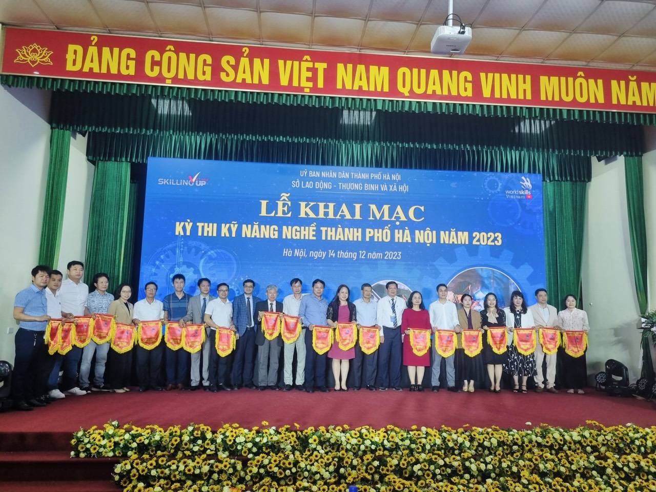 10 sinh viên Trường Đại học Công nghiệp Hà Nội tham dự Kỳ thi Kỹ năng nghề TP Hà Nội