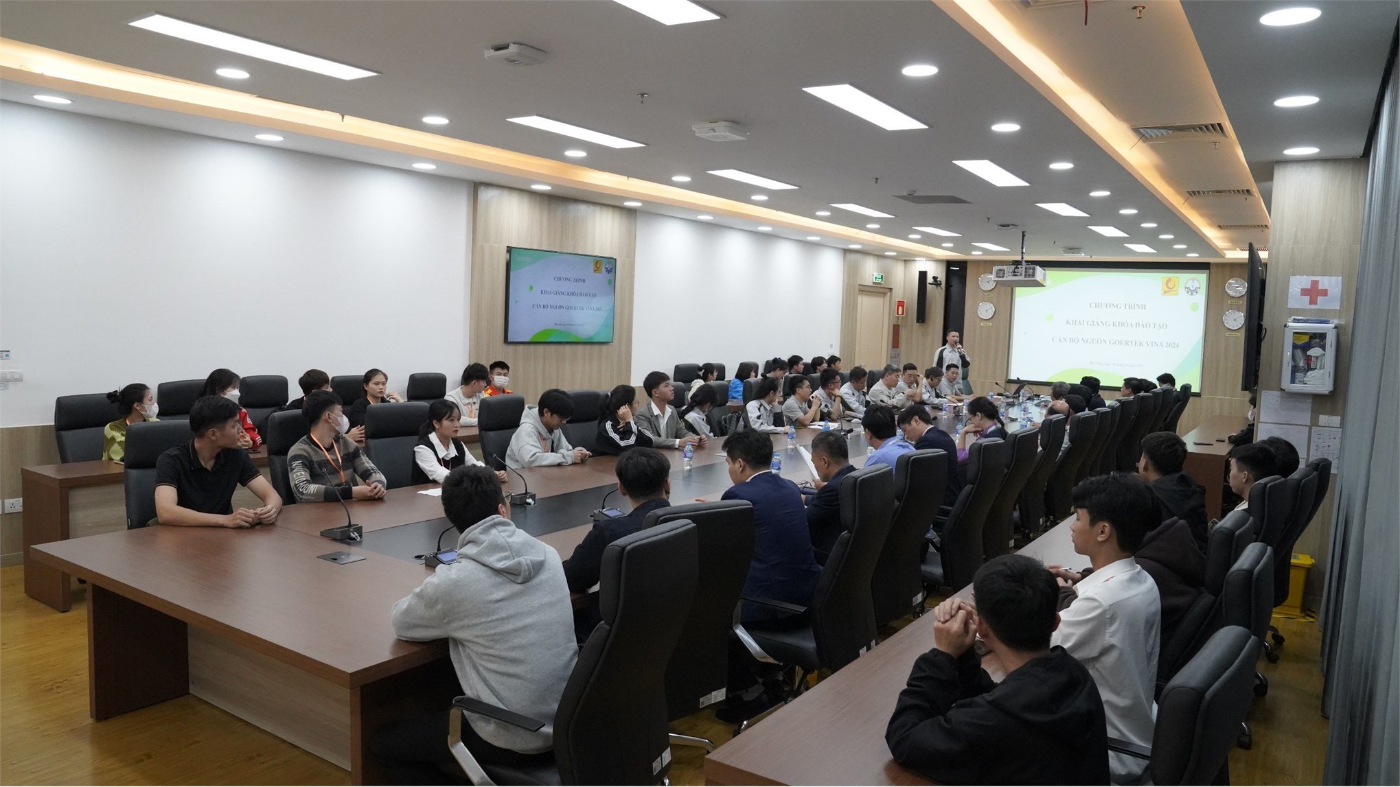 Đoàn Trường Đại học Công nghiệp Hà Nội tham dự buổi khai giảng Lớp Cán bộ nguồn – Đôi cánh Goertek 2024