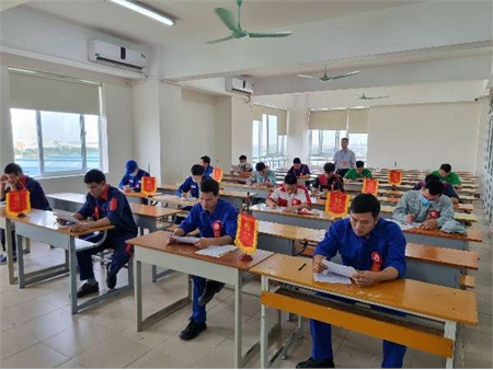 Hội thi thợ giỏi Thành phố Hà Nội lần thứ 2 diễn ra sôi nổi tại Trường Đại học Công nghiệp Hà Nội