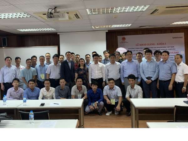 Đón đoàn đại biểu Trường Đại học Bách khoa Quế Lâm, Trung Quốc sang thăm và làm việc