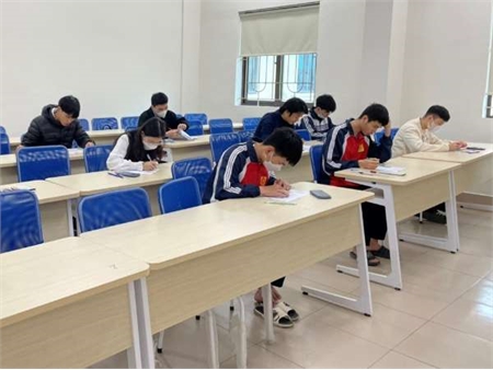 5 sinh viên Trường Đại học Công nghiệp Hà Nội tiếp tục cùng Denso Việt Nam chinh phục đỉnh cao mới