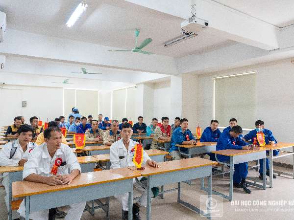 Hội thi thợ giỏi TP Hà Nội 2023 tổ chức tại Trường Đại học Công nghiệp Hà Nội