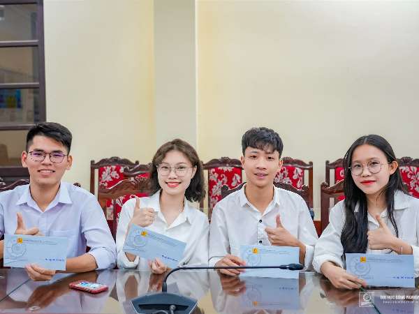 20 sinh viên Đại học Công nghiệp Hà Nội nhận học bổng Quốc tế Nitori