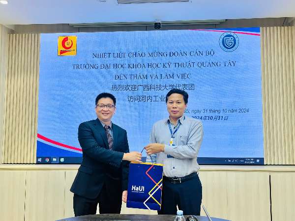 Đón tiếp Đại diện Trường Đại học Khoa học kỹ thuật Quảng Tây, Trung Quốc