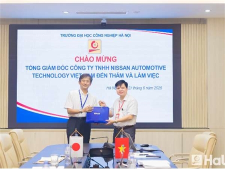 Trường Đại học Công nghiệp Hà Nội đón tiếp Tổng Giám đốc Công ty Nissan Automotive Technology Việt Nam
