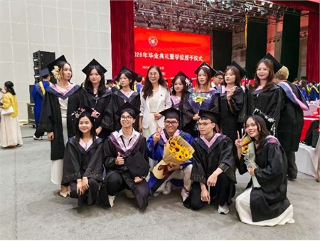 Lễ tốt nghiệp chương trình liên kết 2+2 ngành Quản trị kinh doanh: HaUI và Đại học Bách khoa Quế Lâm chung tay đào tạo thế hệ lãnh đạo tương lai