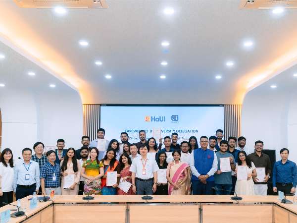 Hành trình kết nối văn hóa - tri thức: Chương trình trao đổi giữa Đại học JIS, Ấn Độ và Trường Đại học Công nghiệp Hà Nội kết thúc trong niềm lưu luyến