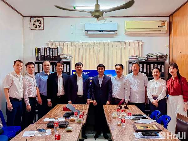 HaUI mở rộng mạng lưới đối tác và tăng cường thu hút sinh viên quốc tế, đặc biệt là học sinh Lào
