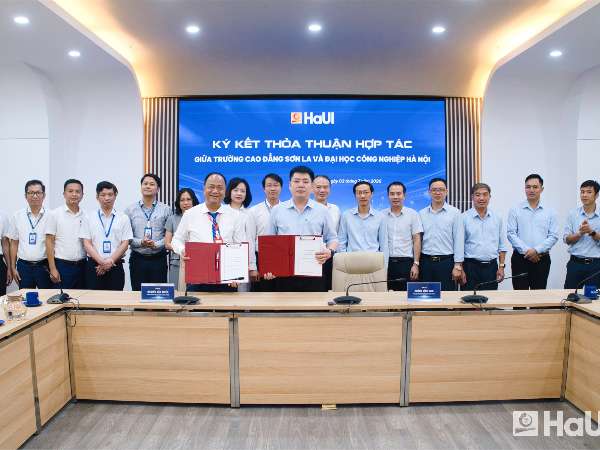 Đại học Công nghiệp Hà Nội và Trường Cao đẳng Sơn La ký kết thỏa thuận hợp tác